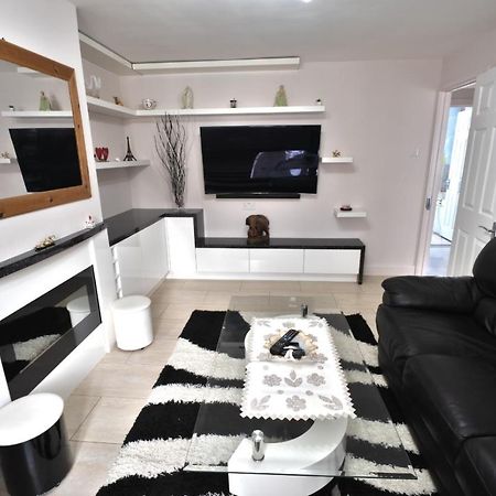 19 Shrewsbury Walk Apartment Isleworth Ngoại thất bức ảnh