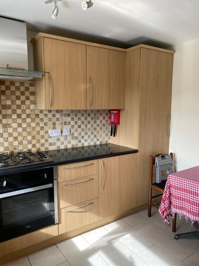 19 Shrewsbury Walk Apartment Isleworth Ngoại thất bức ảnh