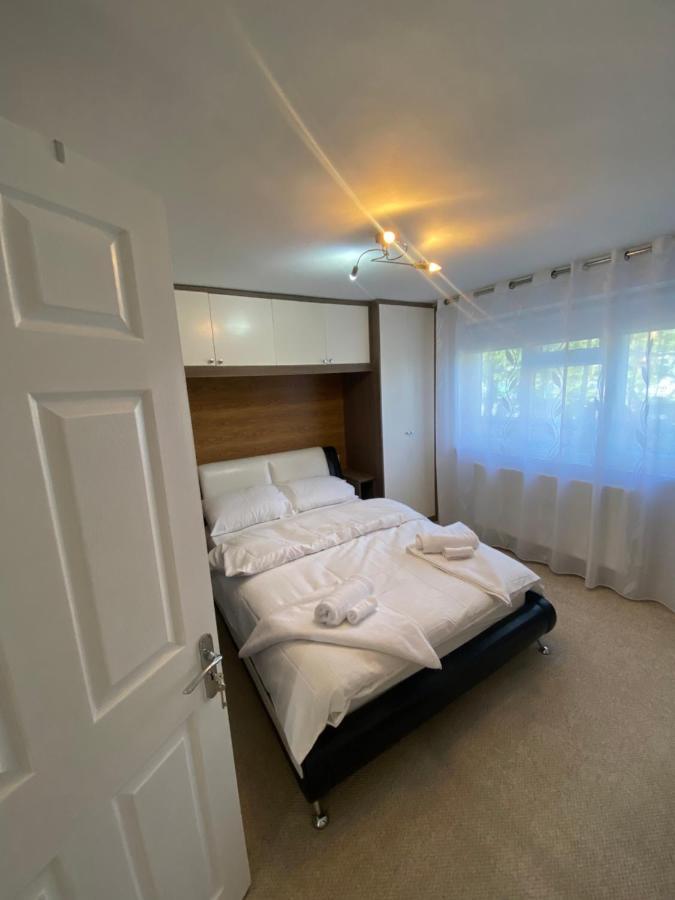 19 Shrewsbury Walk Apartment Isleworth Ngoại thất bức ảnh