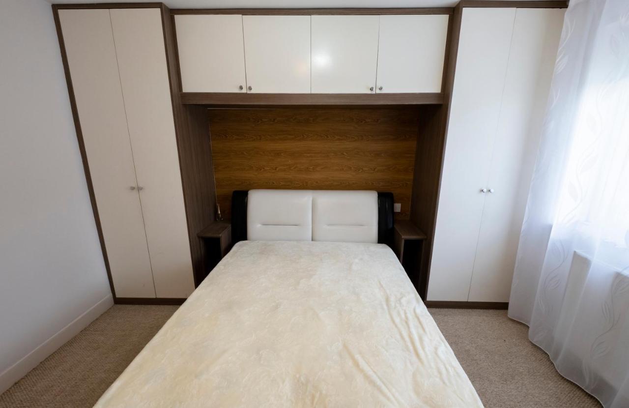 19 Shrewsbury Walk Apartment Isleworth Ngoại thất bức ảnh